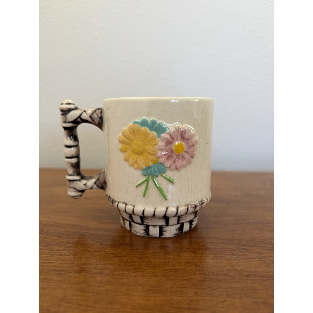 Vintage Ceramic Coffee Mug w/ Basket Weave & Daisy Flowers‎ Crackle Glaze Finish